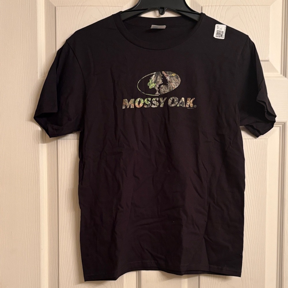Mossy Oak Dark Tee with Camouflage Logo